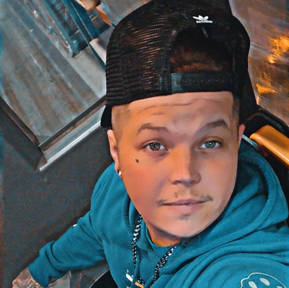 Meet your Posher, Michael - Picture 11 of 16